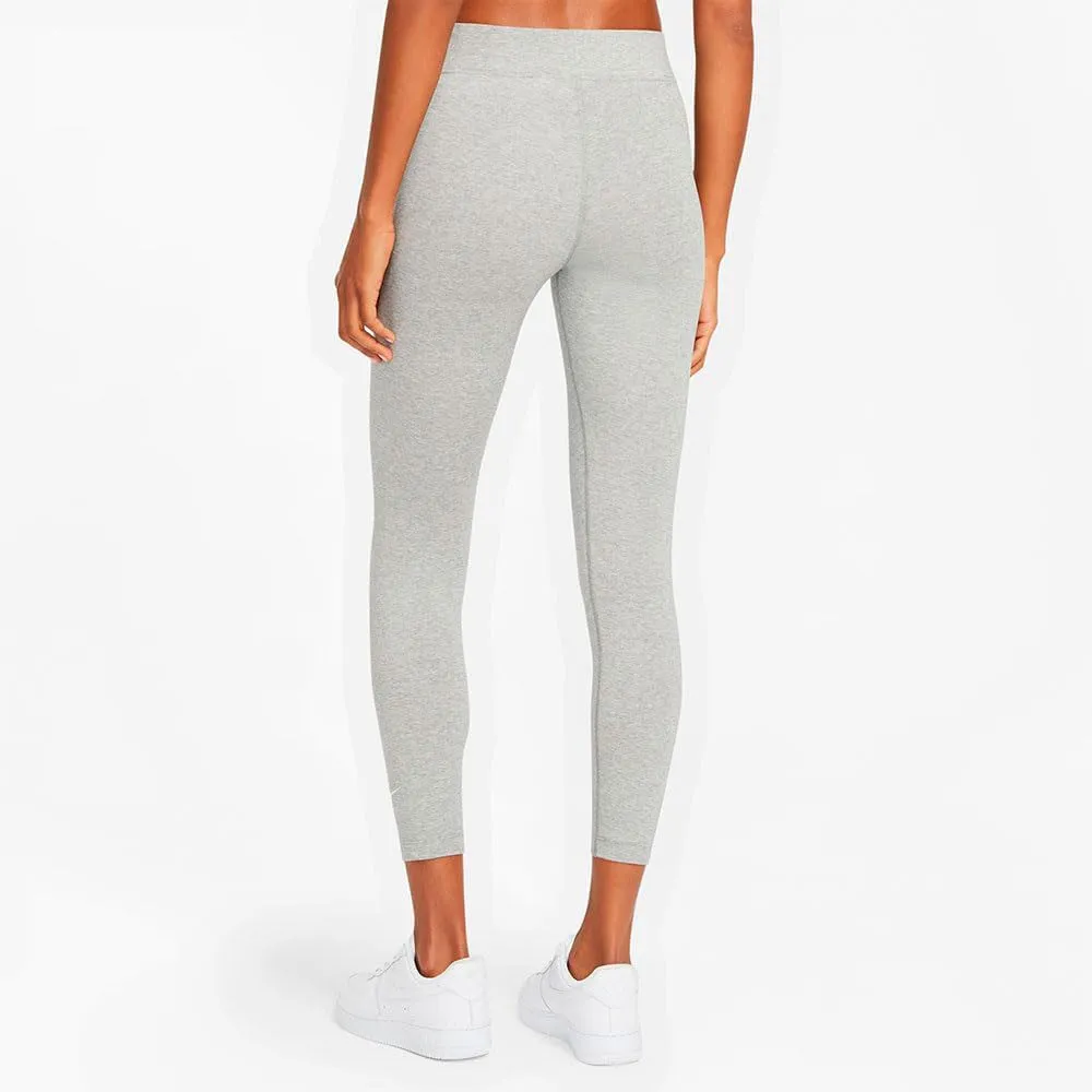 Nike Women's Sporty
